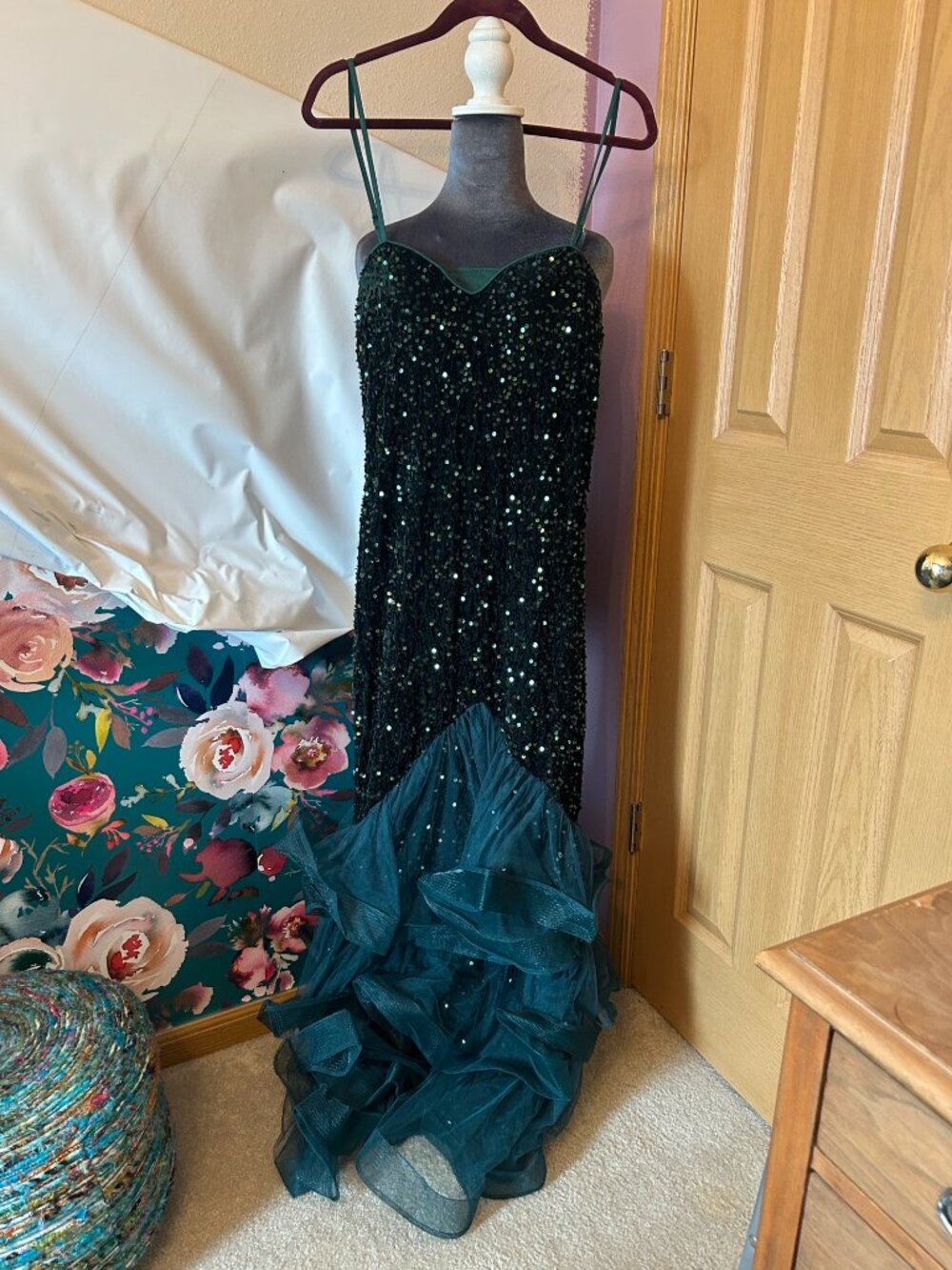 Gorgeous green formal gown with adjustable spaghetti straps.  NWOT.